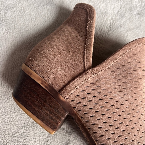 Lucky Brand Baley Perforated Leather Ankle Boot Bootie Light Brown Sz 9 - Picture 7 of 16